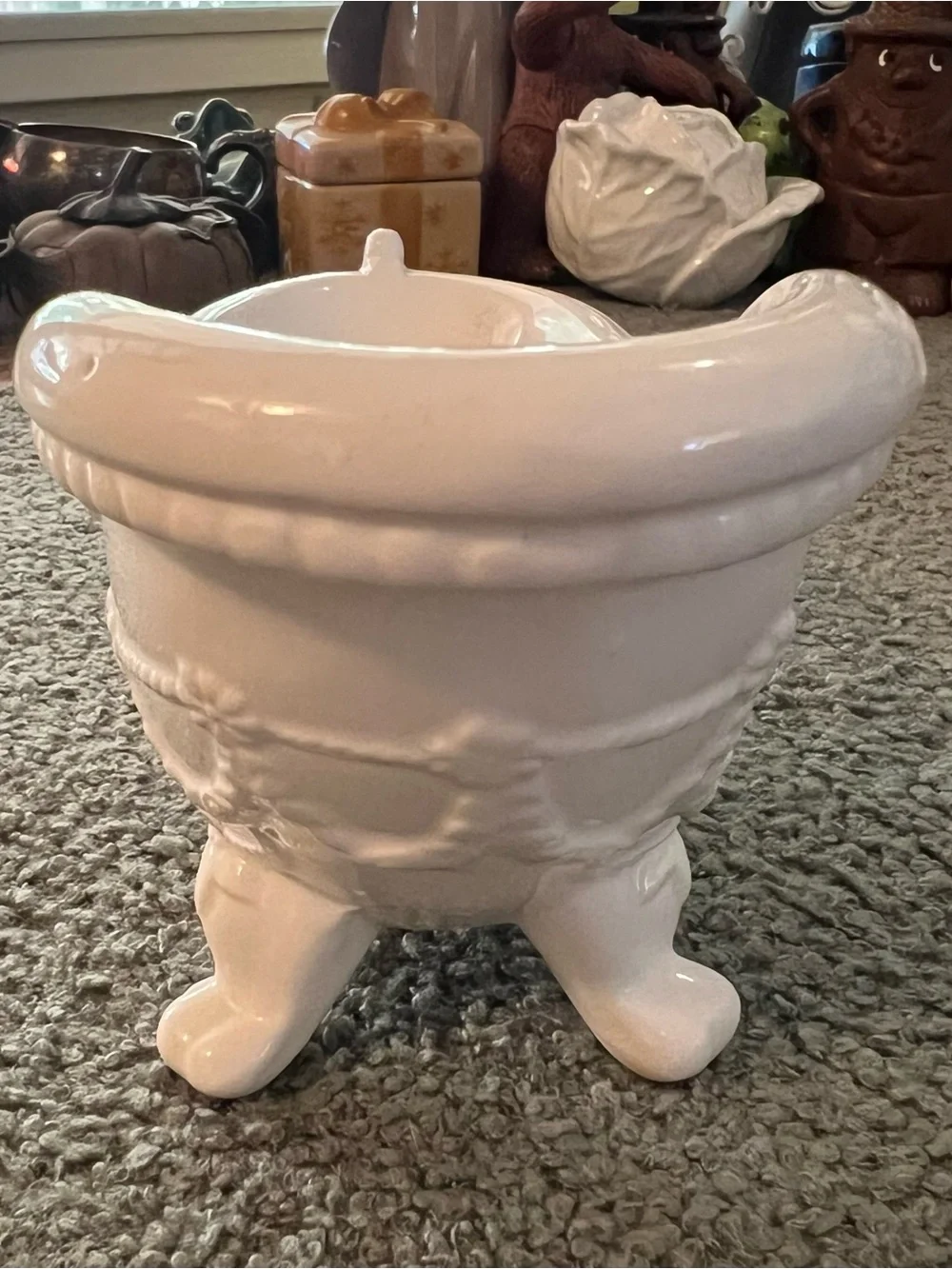 Vintage Ceramic Clawfoot Decorative Soap Dish EUC 8” by 3”